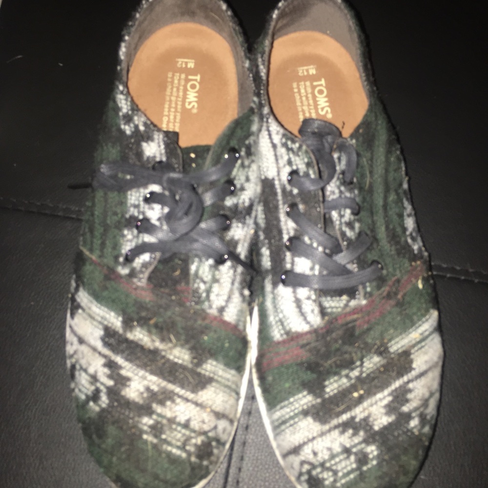 Toms sneakers men’s size 12